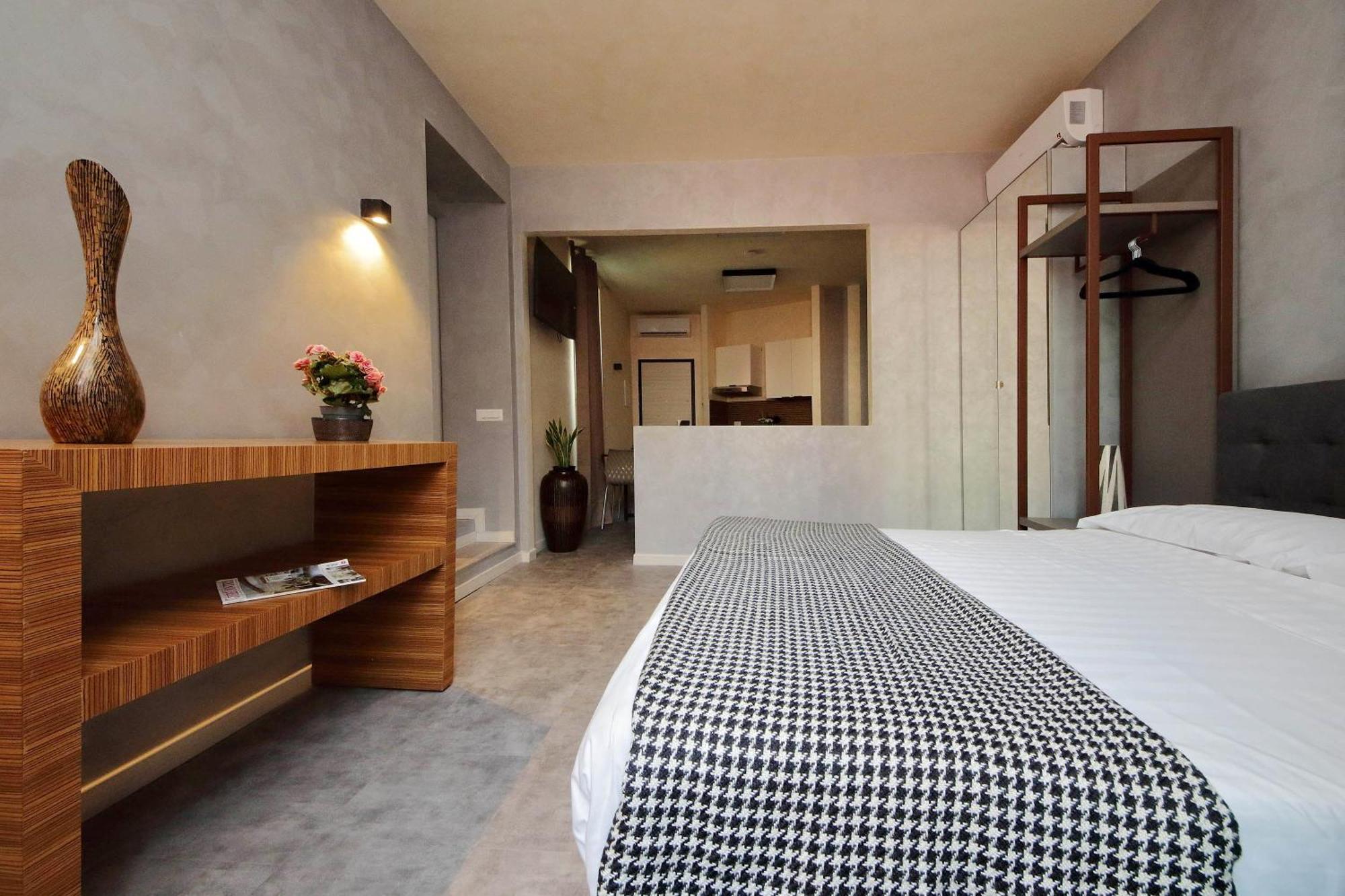Termini Comfort Rooms By Flatinrome — Photos 3